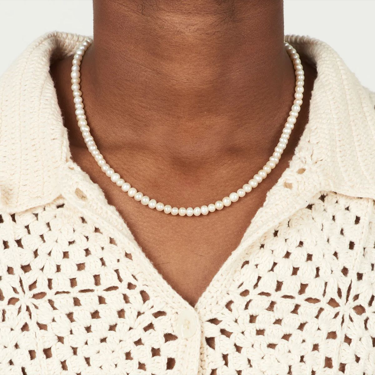 Collana con pendente in perla stile francese vintage in acciaio inossidabile con intarsio di strass e finitura placcata per donna