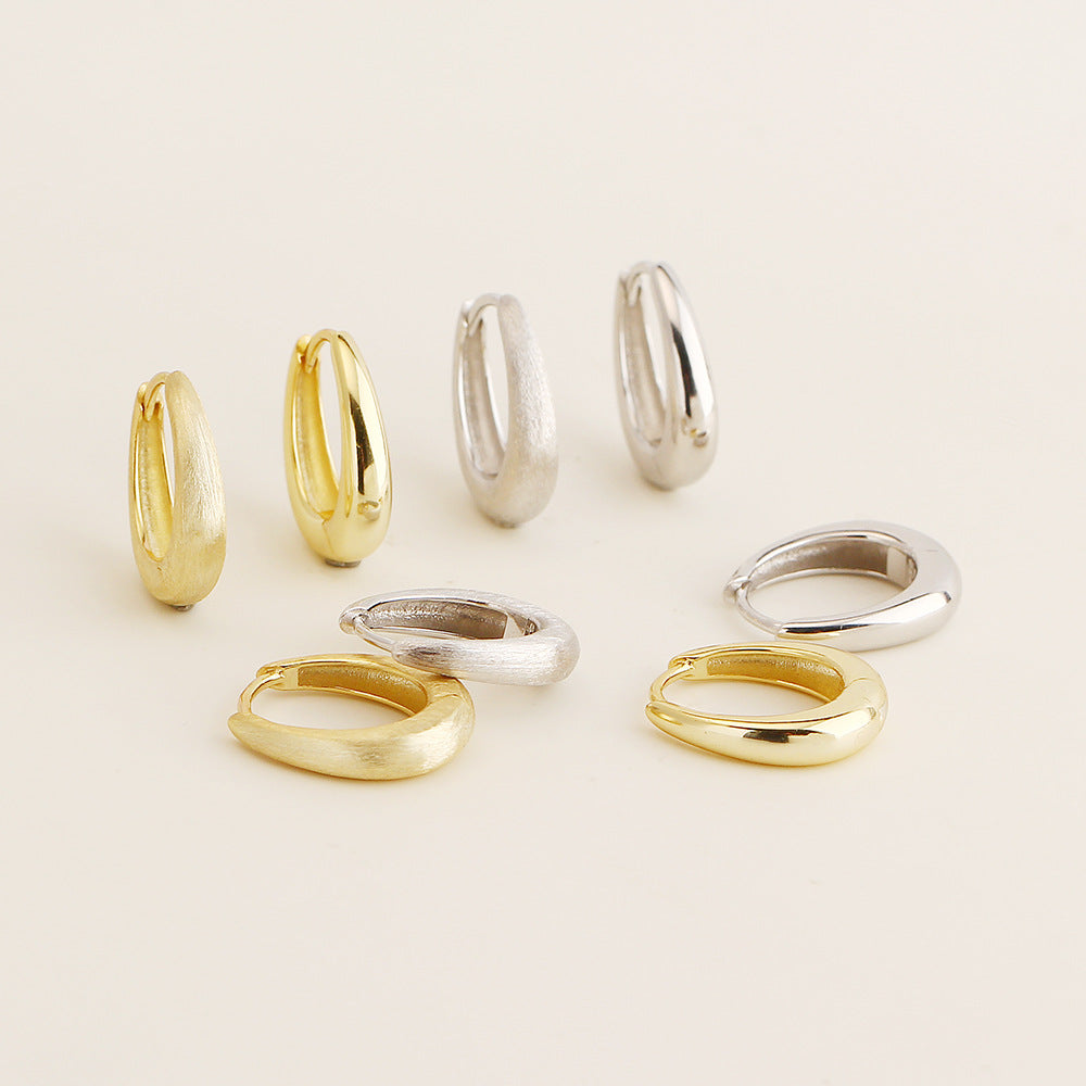 Pendientes de aro geométricos minimalistas de plata de ley 925 con acabado cepillado y pulido para mujer