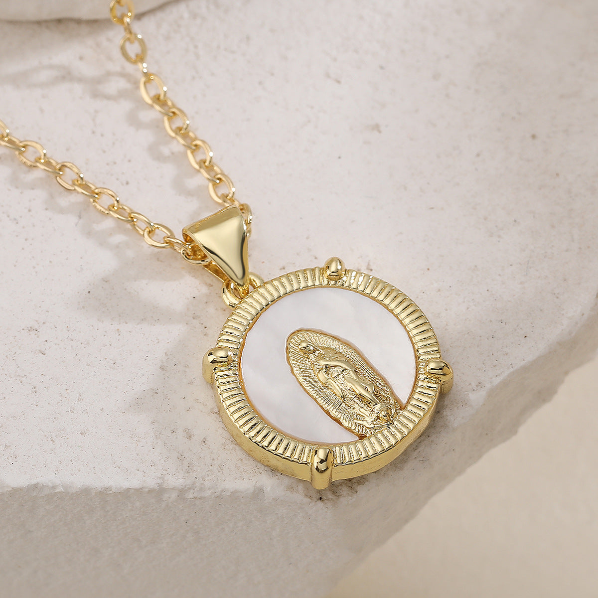 Minimalist Vintage 18K Gold Plated Brass Round Virgin Mary Pendant Necklace