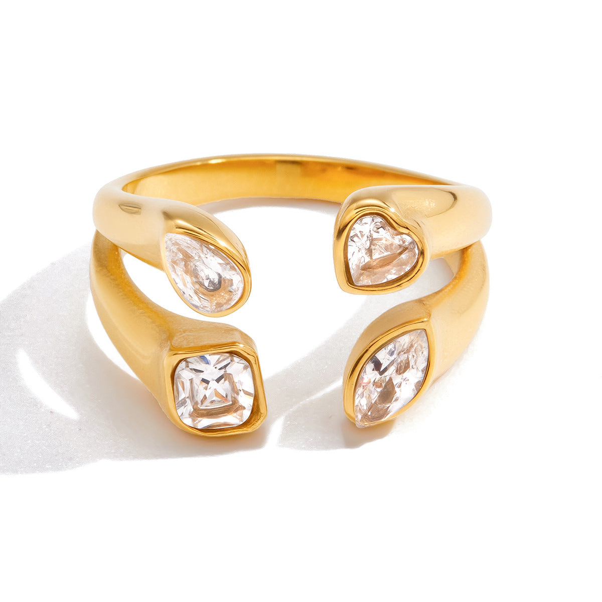 Anello geometrico in acciaio al titanio con intarsio di strass per donna, gioielli di moda in acciaio inossidabile placcato con accento a cuore