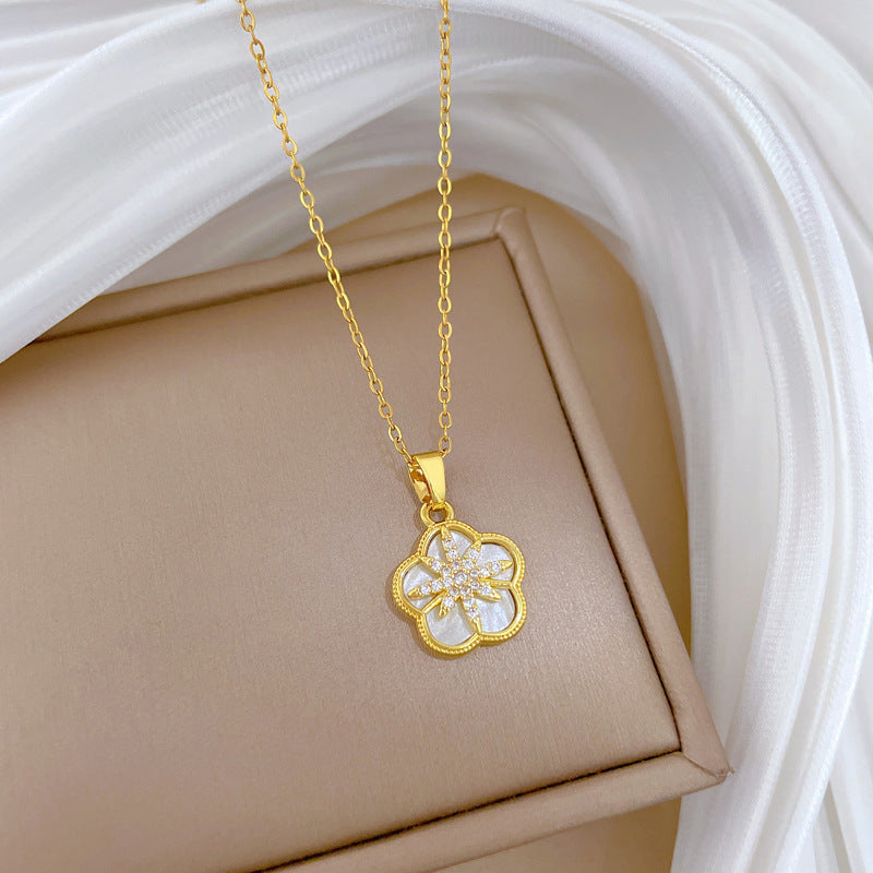 Minimalist Sweet Five-Leaf Star Geometric Rhinestone Pendant Titanium Steel Necklace for Unisex
