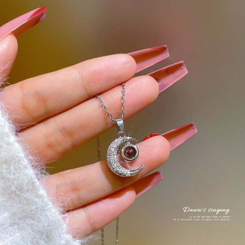 Collana con Ciondolo a Luna Geometrica Bohemien in Acciaio al Titanio da Donna con Motivo a Stella e Catena Regolabile in Titanio