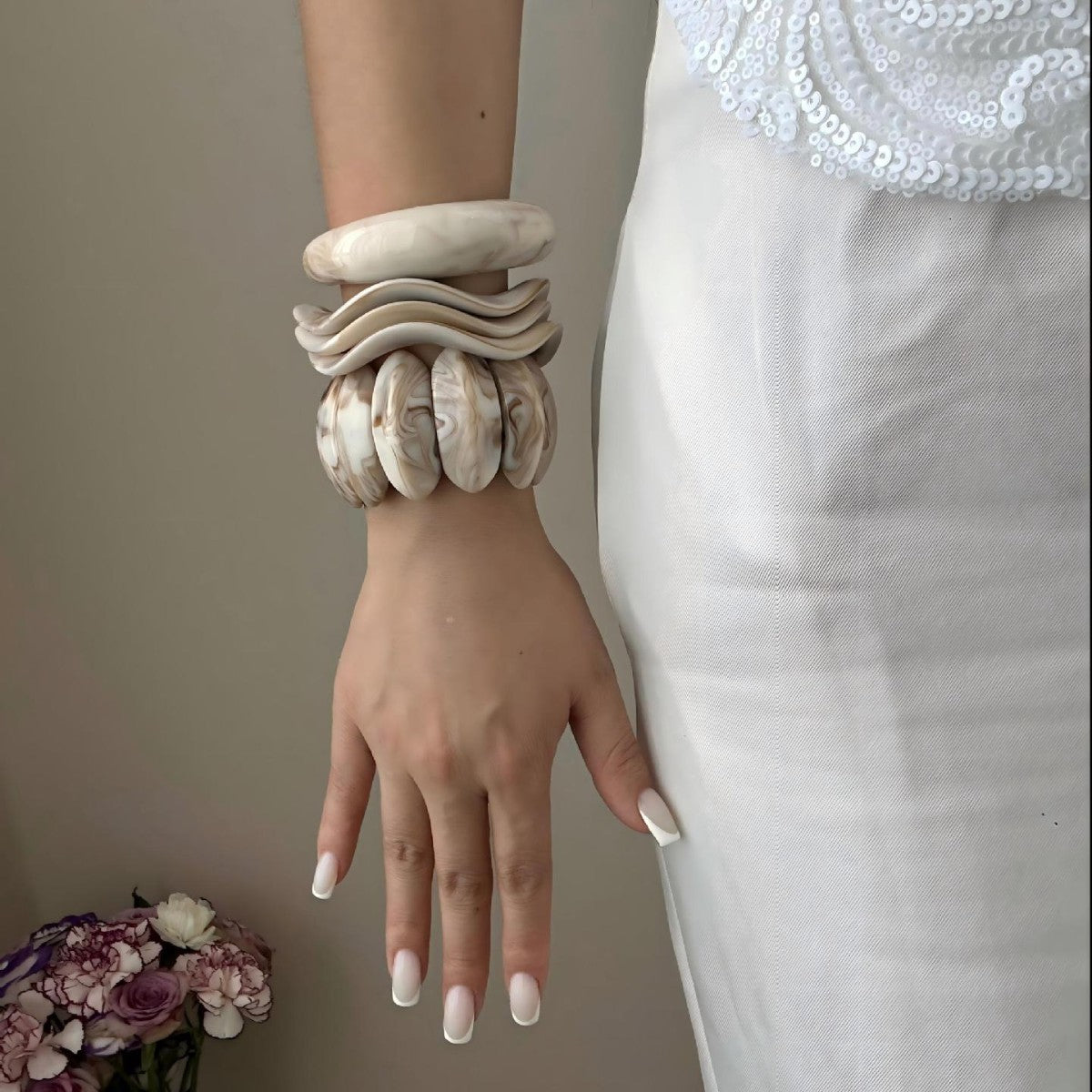 Casual Luxury Gradient Geometric Oval Resin Bracelet with Drip Oil Finish