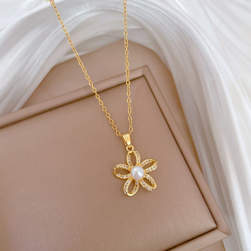 Elegant Five-Petal Pearl Flower Pendant Necklace in Titanium Steel with Rhinestone Accents for Women