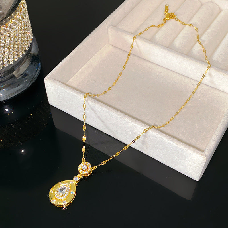 Sweet Sporty Teardrop Floral Gold Plated Titanium Steel Necklace with Cubic Zirconia Brass Pendant