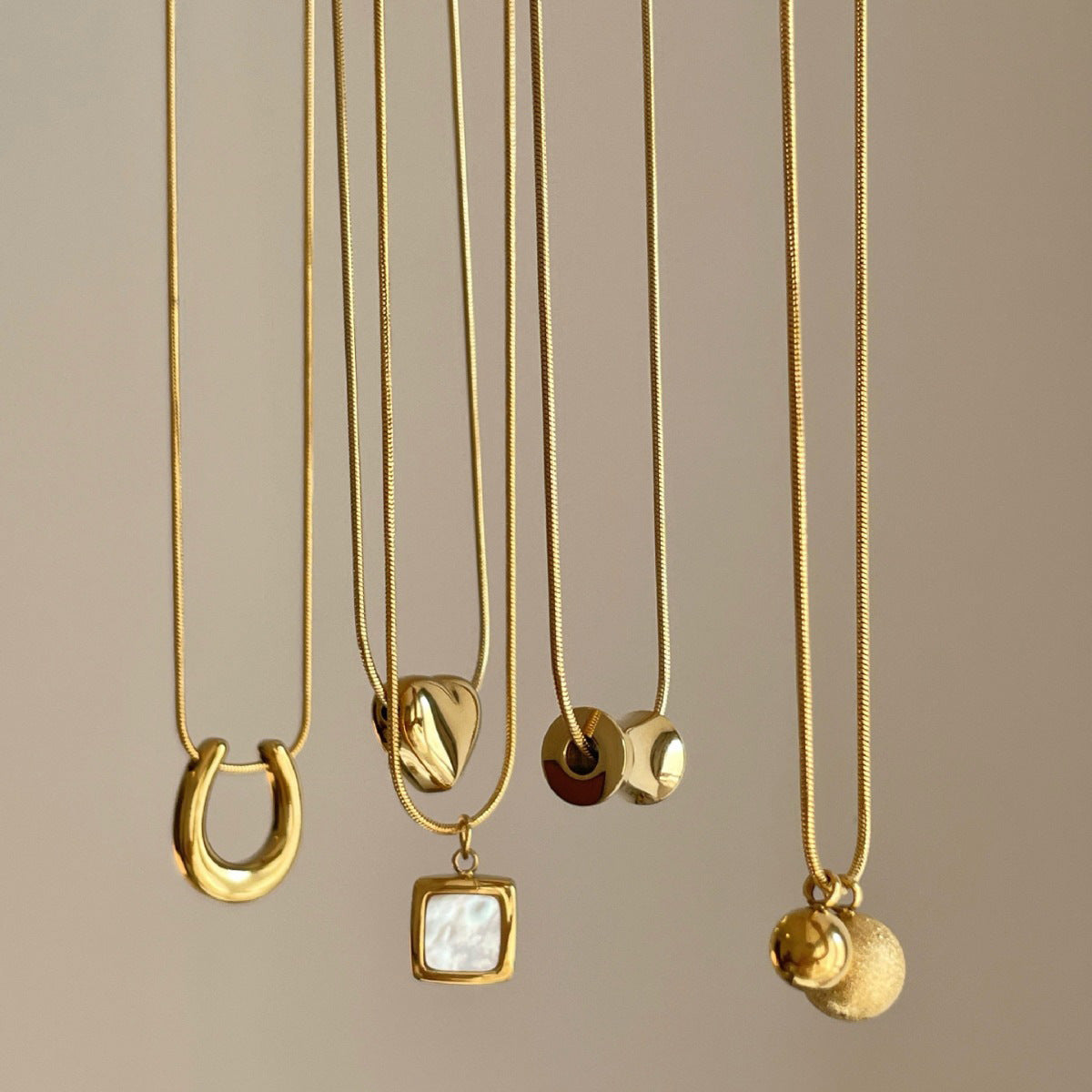 Minimalist Geometric Titanium Steel Necklace with Gold Plating for Layering Delicate Clavicle Chain