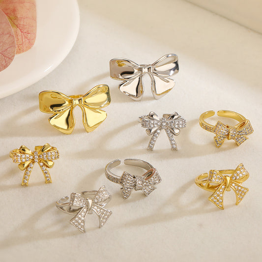 Anillo Minimalista de Cobre con Diseño de Nudo de Lazo, Chapado en Oro de 18K e Incrustaciones de Circonita para Mujer