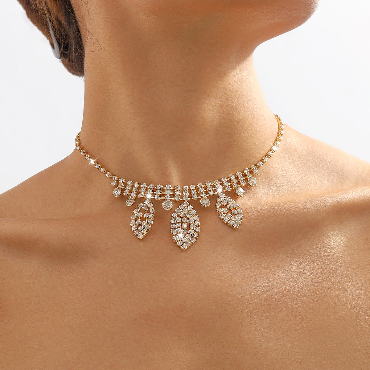Collar de diamantes de imitación con ojo de demonio geométrico, dulce y atrevido, con acabado chapado para mujer