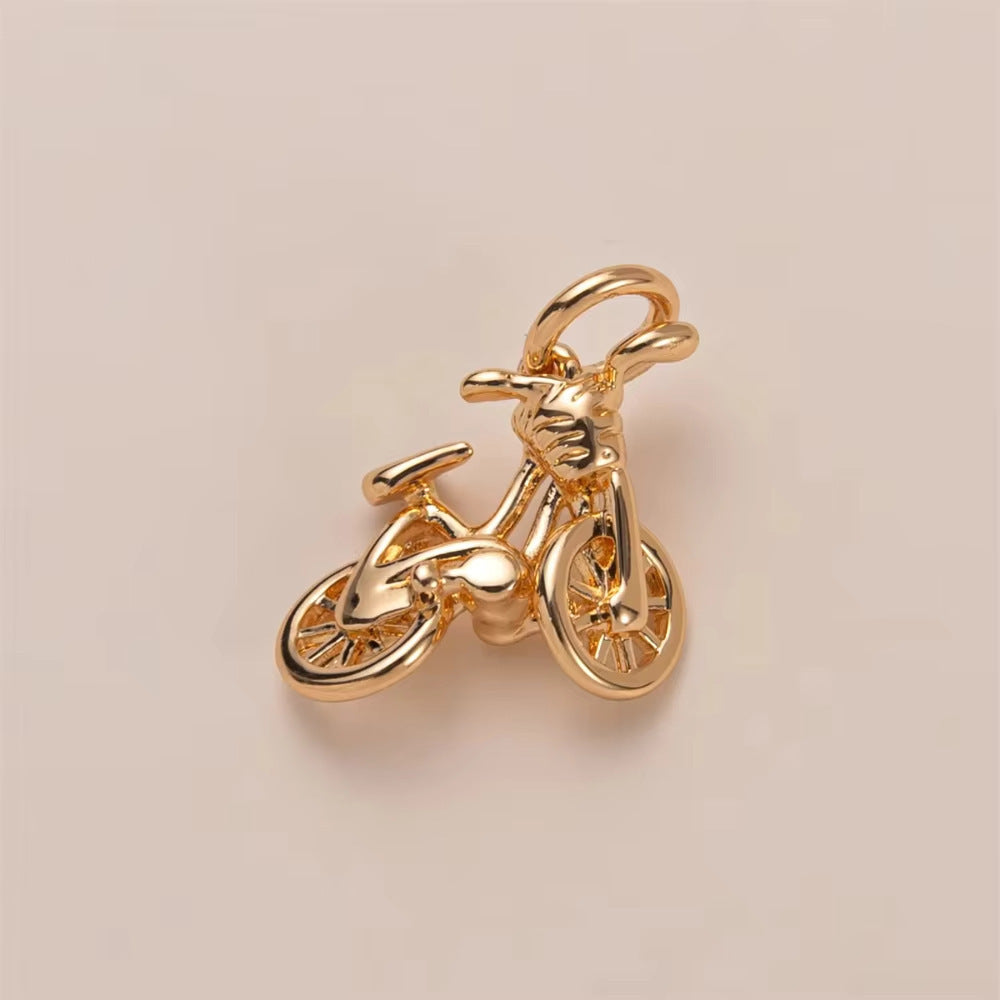Minimalist Luxury 18K Gold Plated Brass Cubic Zirconia Letter Geometric Pendant Necklace for Unisex