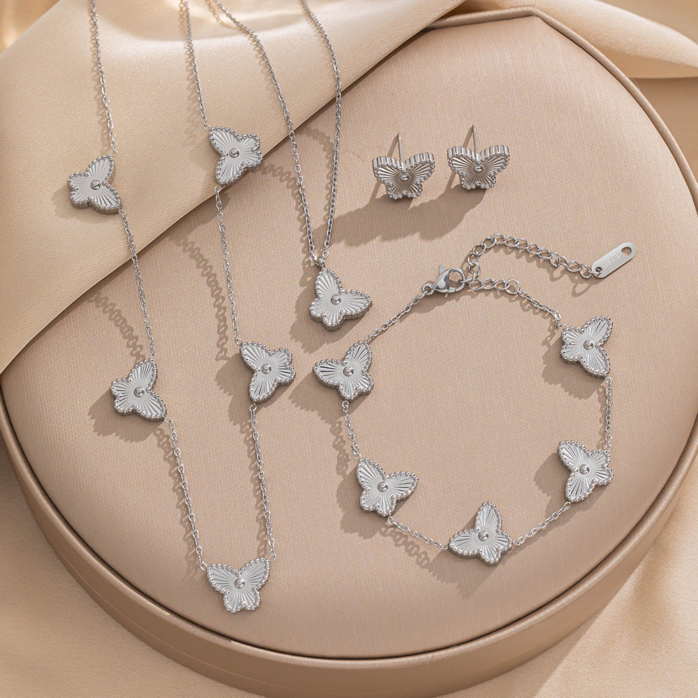 Luxury Style Butterfly Bow Pendant Necklace Set in Titanium Steel with Electroplating Finish for Women
