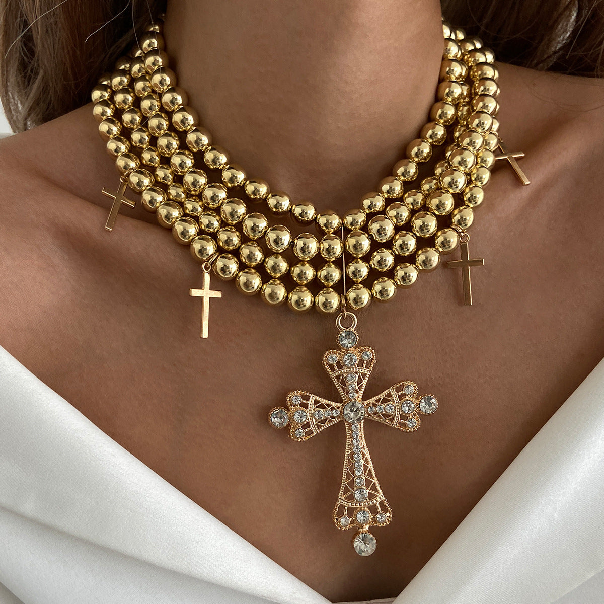 Collar con colgante de cruz dulce y atrevida con incrustaciones de diamantes de imitación, cadena de clavícula multicapa de aleación para mujer