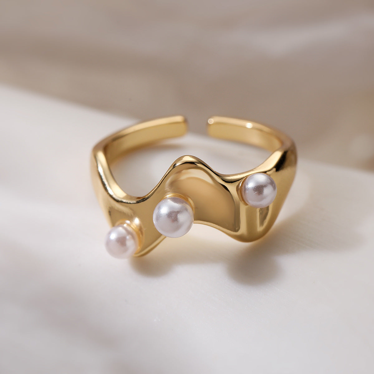 Minimalist Fashion Irregular Geometric Micro-paved Pearl Ring for Women