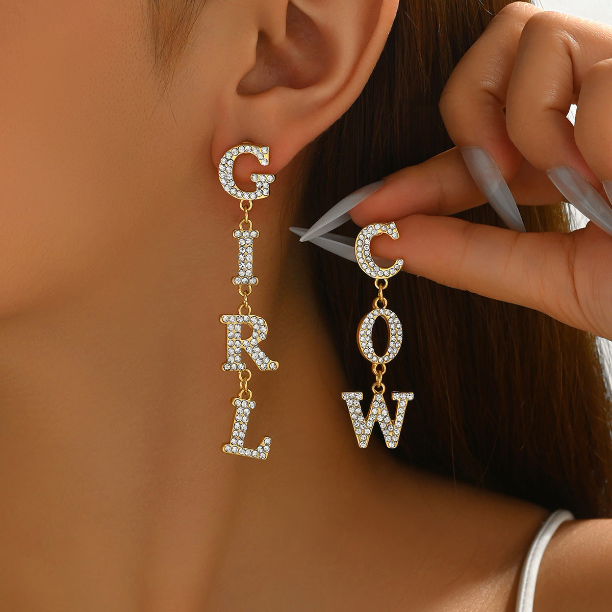 Luxury-Style Letter-Shaped Zinc Alloy Stud Earrings with Rhinestone Inlay for Women