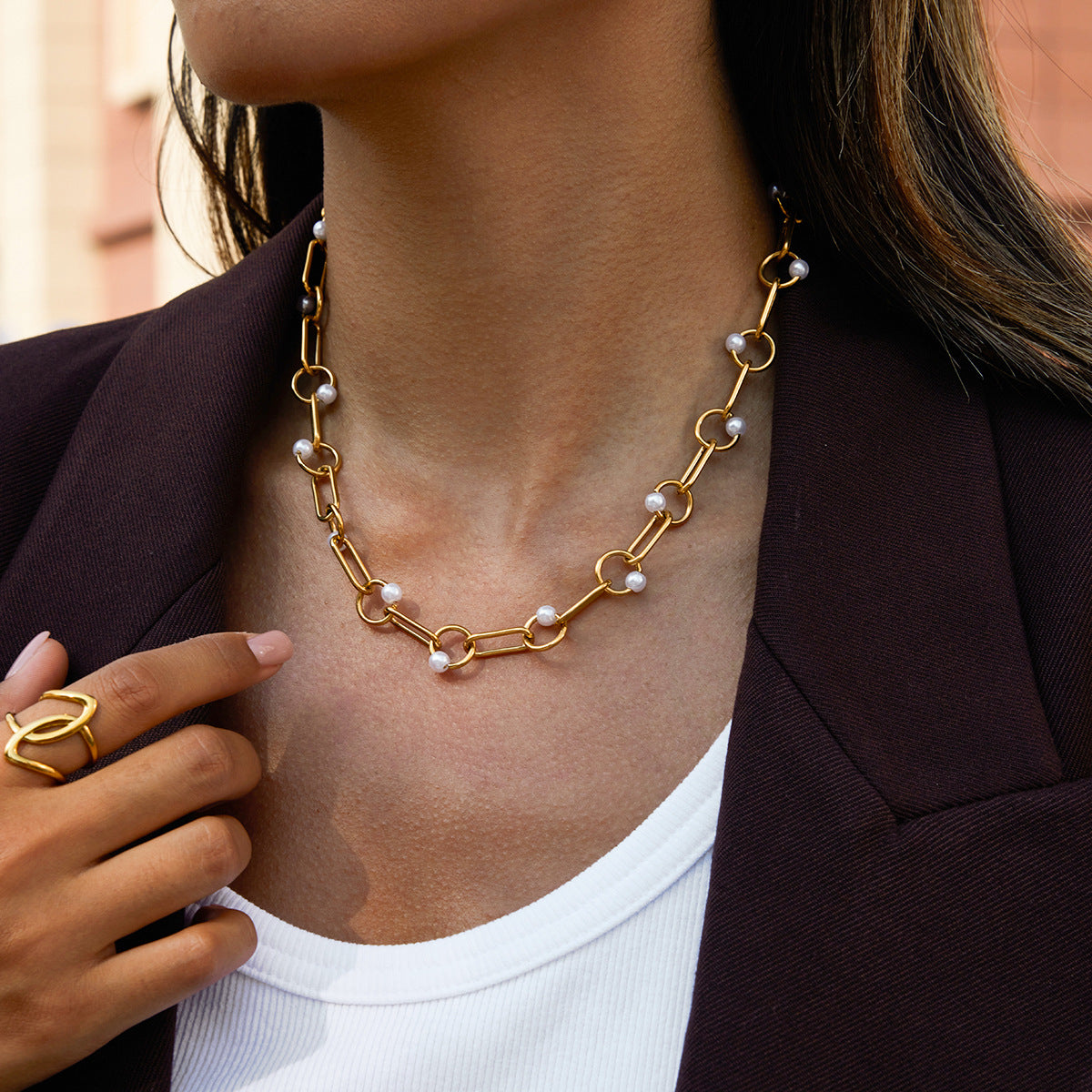 Collana minimalist in acciaio titanio placcato geometrico da donna con ciondolo effetto perla e catena in acciaio inossidabile alla clavicola