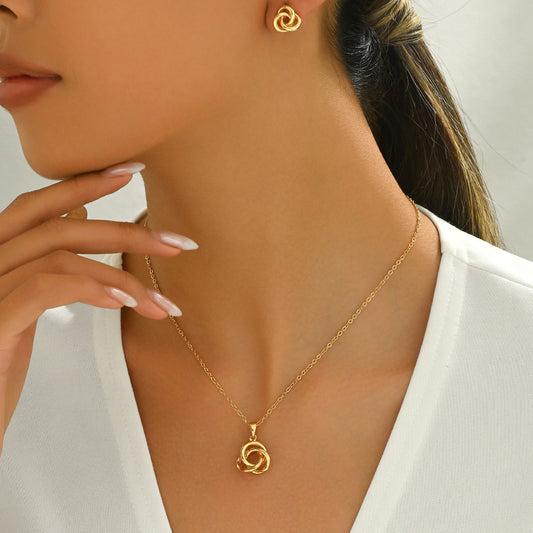 Conjunto de collar y pendientes de aleación con aros redondos geométricos entrelazados para mujer con cadena larga hasta la clavícula