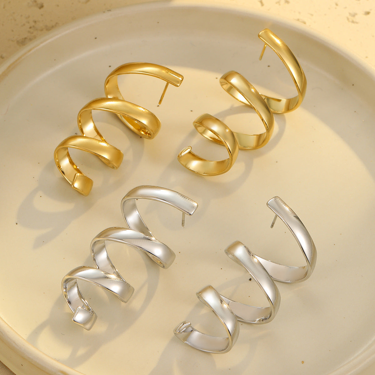Minimalist Retro Spiral Geometric Stainless Steel Ear Studs for Women with Plated Finish