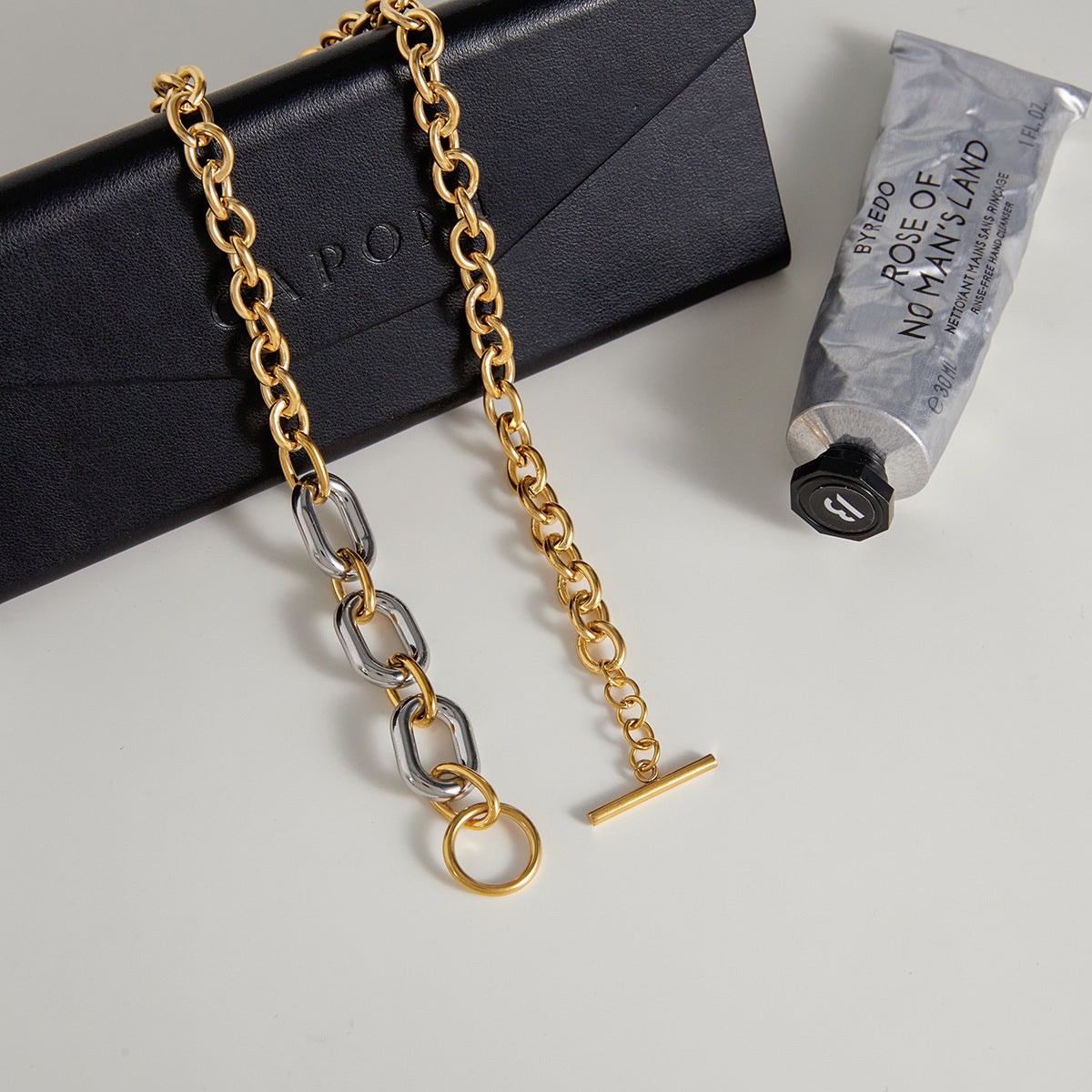 Collana da donna a catena in acciaio al titanio placcato PVD oro 18 carati bicolore geometrica minimalista