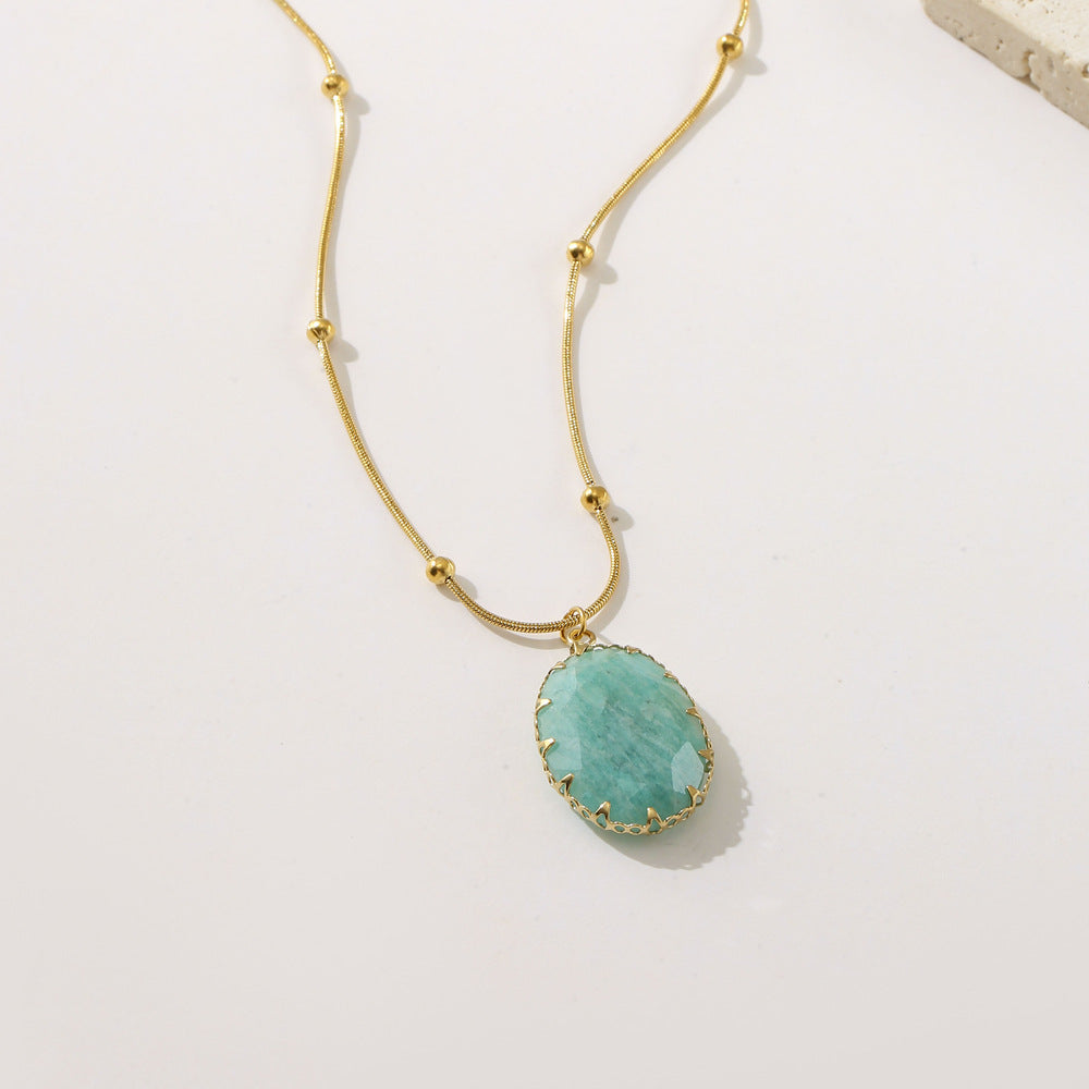 Collar de mujer vintage de lujo ligero con óvalo de turquesa y chapado en oro de 18 quilates de acero inoxidable