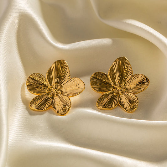 Orecchini a perno floreali in acciaio inossidabile placcato oro opaco, stile palazzo francese vintage