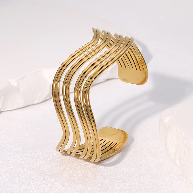 Bracciale da donna in acciaio inossidabile a linea geometrica minimalista con finitura placcata