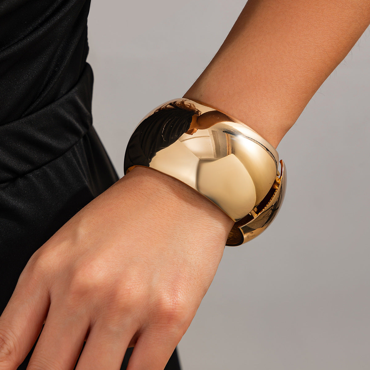 Minimalist Round Plated Zinc Alloy Spring Bangle Bracelet Set