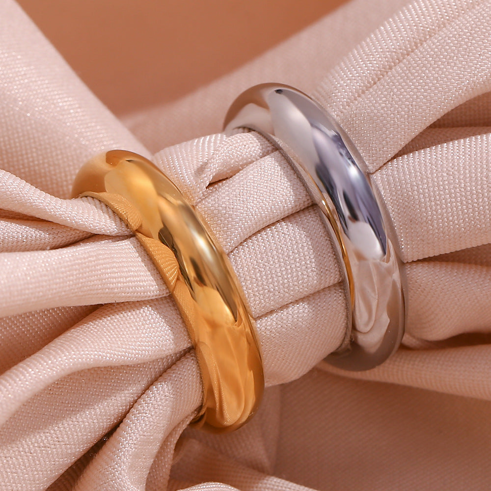 Anello Minimalista Geometrico in Acciaio Inox da Donna con Placcatura in Oro 18K Fascia Spessa Liscia Accessorio Moda
