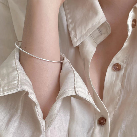 Bracciale aperto a polsino con doppia sfera geometrica rotonda, minimalista, in Argento Sterling 925