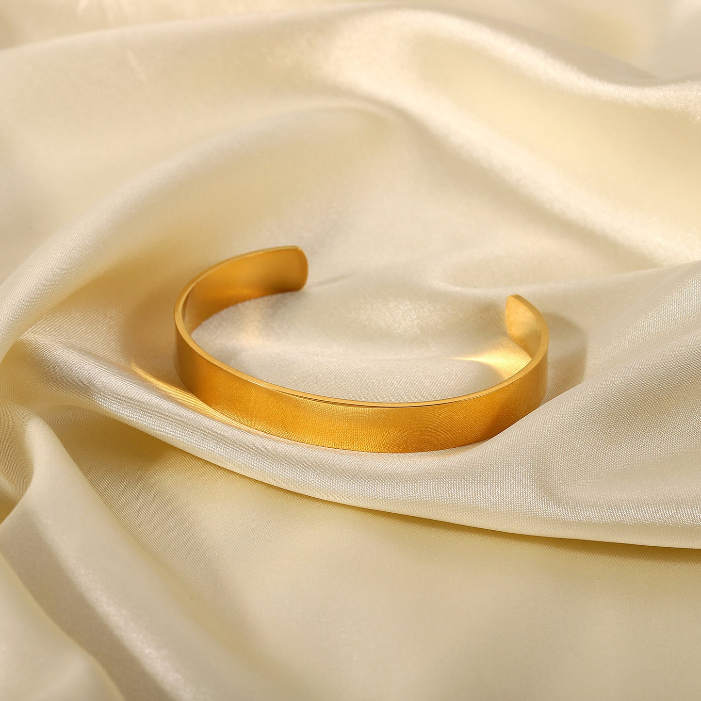 Minimalist 18K Gold Plated Stainless Steel Wide Geometric Cuff Bracelet for Women