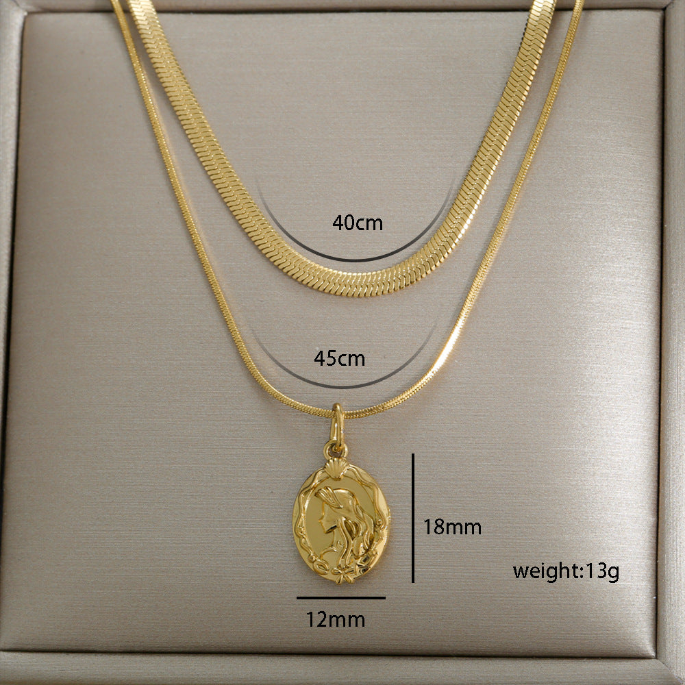 Collana corta a strati in acciaio inossidabile placcato con ciondolo a rosa floreale minimalista da donna con catena a lama