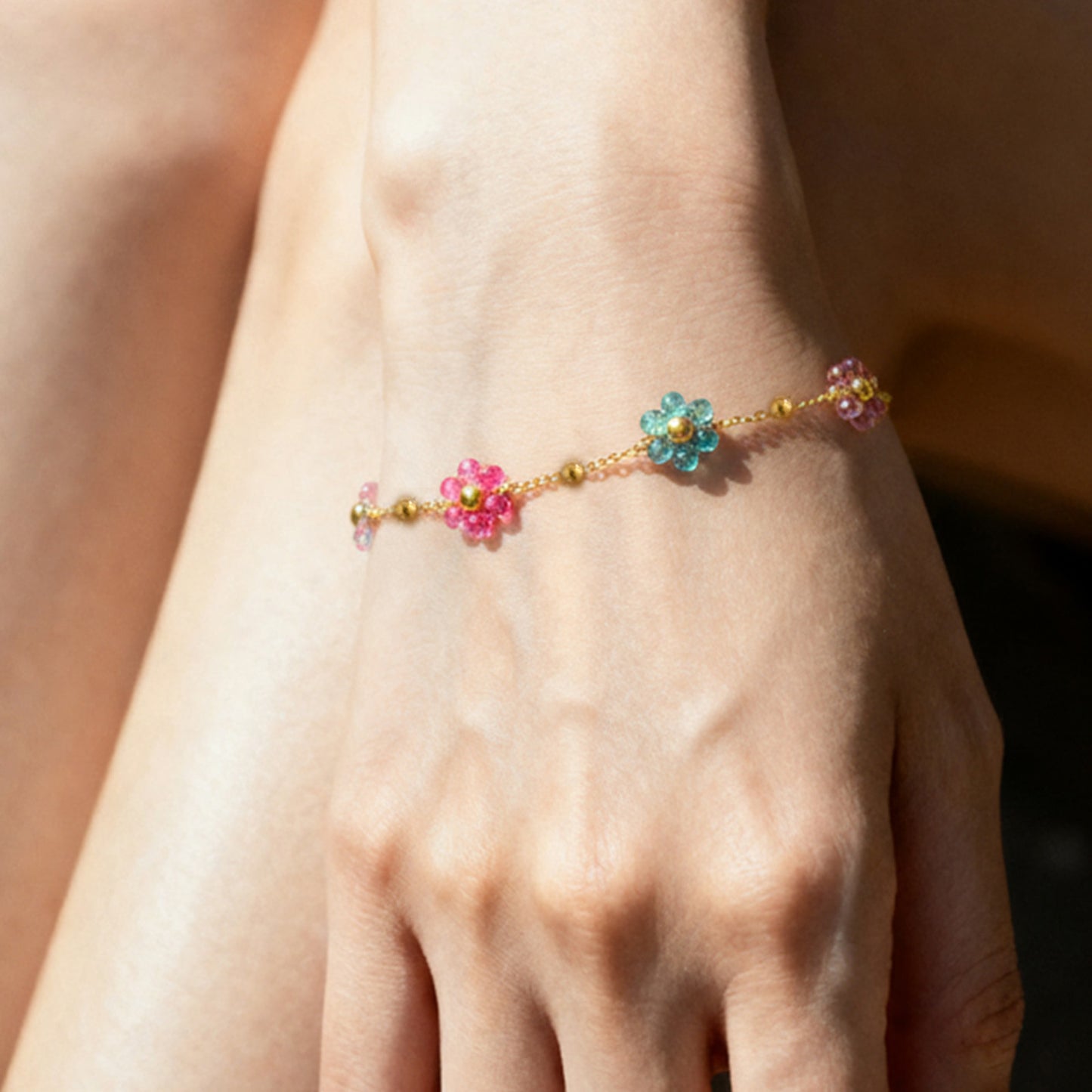 Set Collana e Bracciale da Donna con Perline e Fiori placcati in Acciaio Inossidabile, con Motivo Floreale di Tendenza