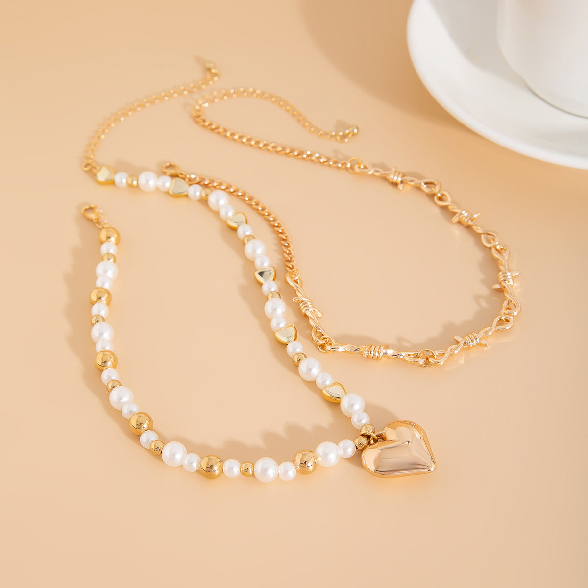 Fashion Heart Alloy Pendant Necklace with Imitation Pearl Beads Multi-layer Clavicle Chain for Women