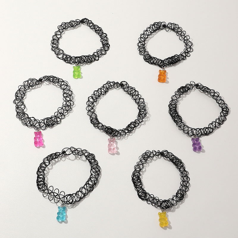 Simpatica collana choker in resina a forma di orsetto per bambini con cordino a rete elastico, set di gioielli multiuso