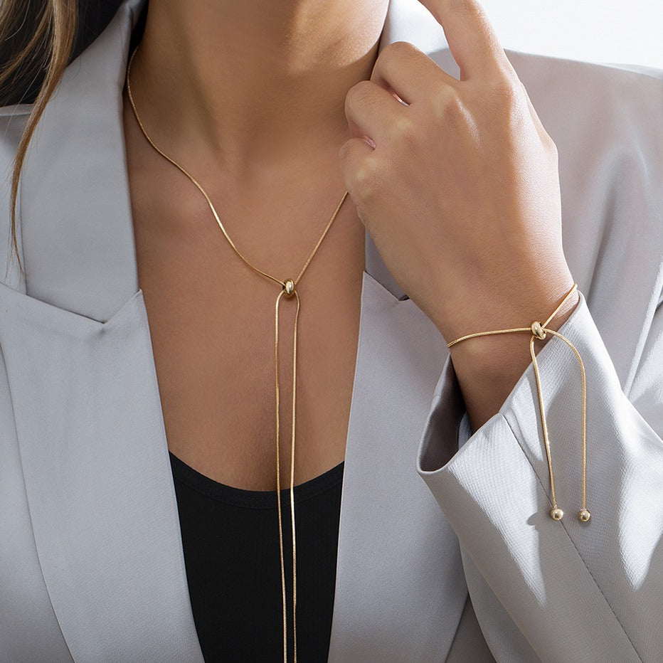 Collana minimalista regolabile a catena a maglie per donna, ciondolo geometrico in metallo con finitura galvanizzata, gioielli statement con lunga nappa