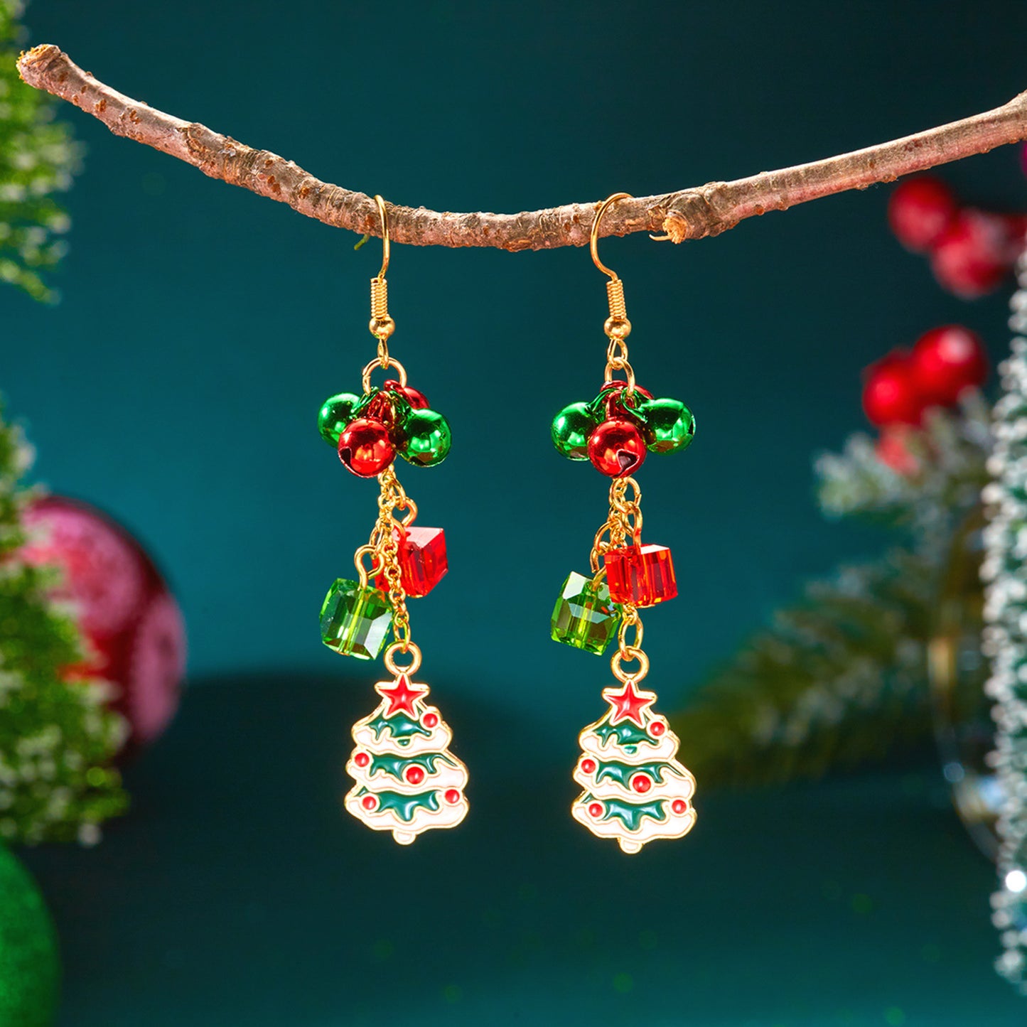 Orecchini natalizi creativi a forma di albero con fiocco di neve e campanelle a cascata per donna
