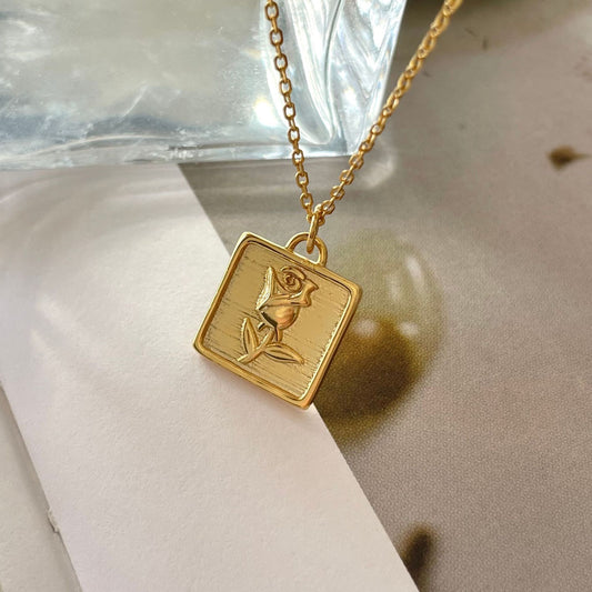 Dulce collar de plata de ley 925 con diseño floral cuadrado geométrico