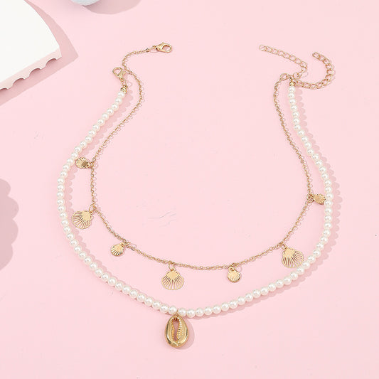 Minimalist Shell-Shaped Alloy Pendant Necklace Set for Girls with Pearl Chain and Handcrafted Finish