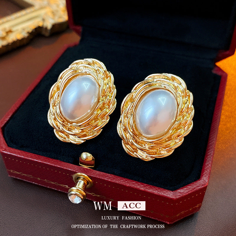 Vintage Artistic Oval Pearl Stud Earrings in Sterling Silver with Gold Plating for Women