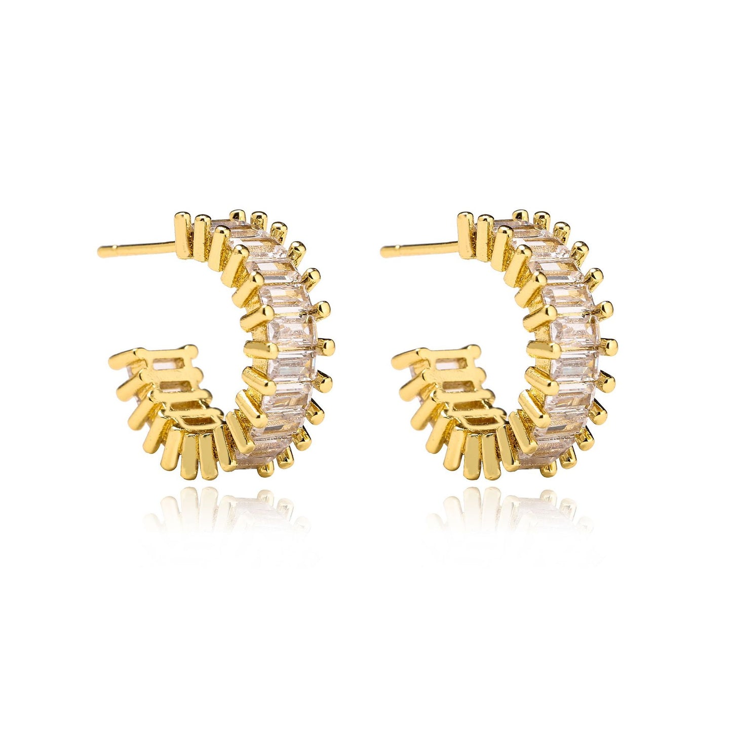 Orecchini a perno da donna minimalisti moderni geometrici a forma di C, con micro-pavé di zirconi AAA, in rame placcato oro 18K