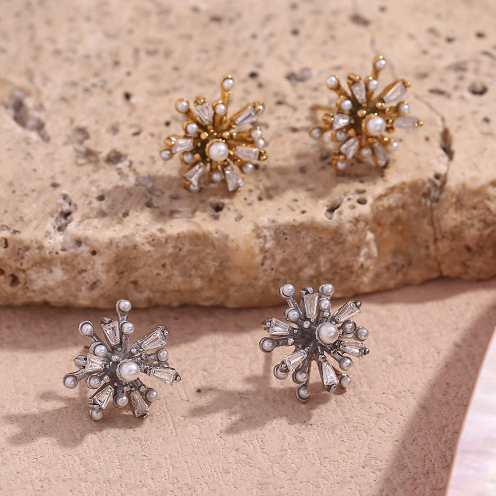 Orecchini alla moda in acciaio inossidabile a forma di fiore con placcatura in oro 18 carati, perle e zirconi, da donna