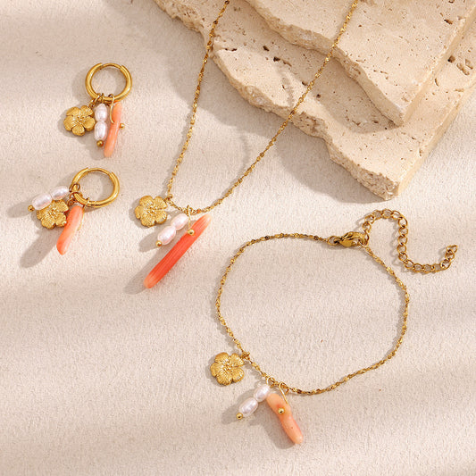Fashion Floral Pendant Necklace Set with Stainless Steel Chain and 18K Gold Plated Titanium Steel Pendants for Women