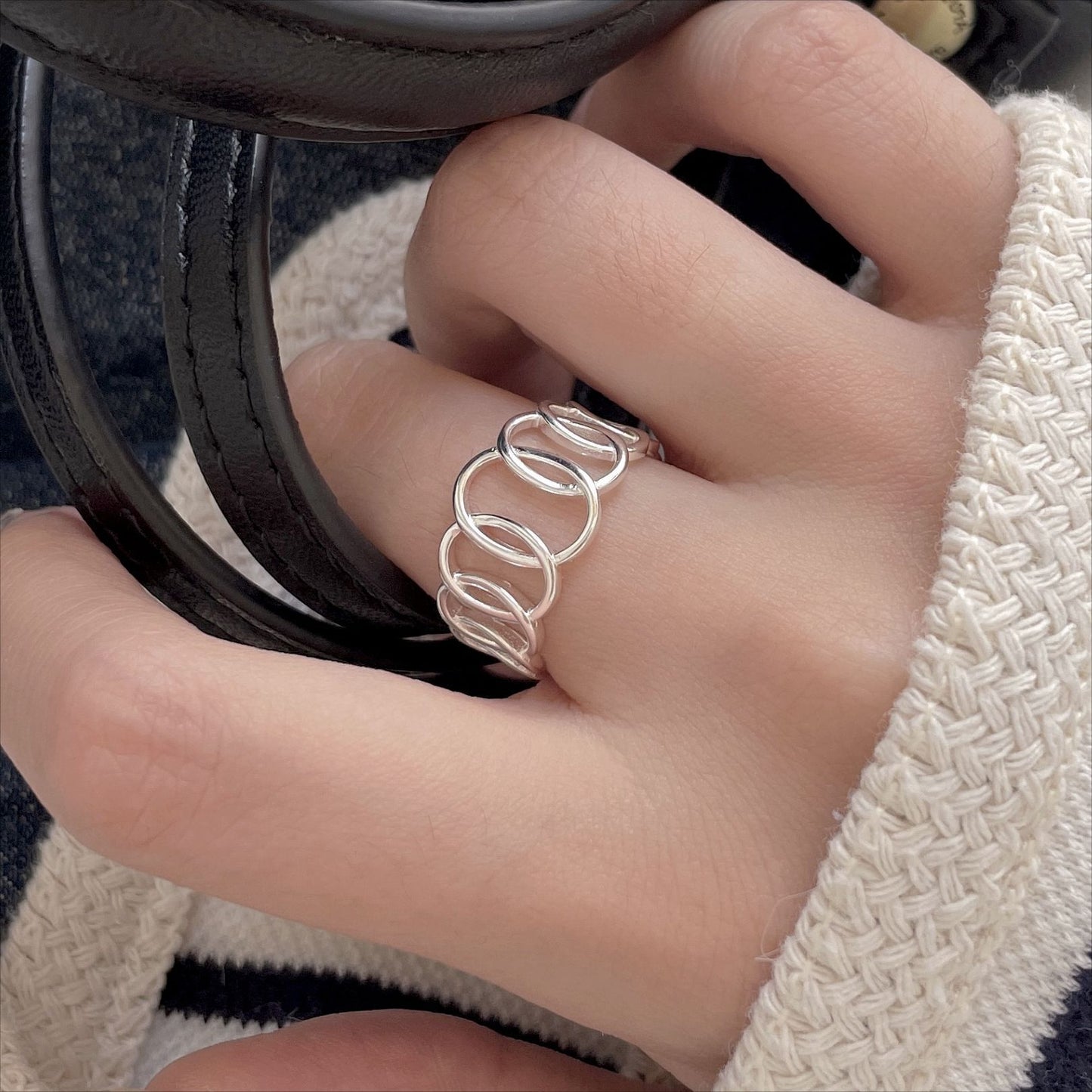 Minimalist Sweet 925 Sterling Silver Geometric Hollow Oval Ring for Women