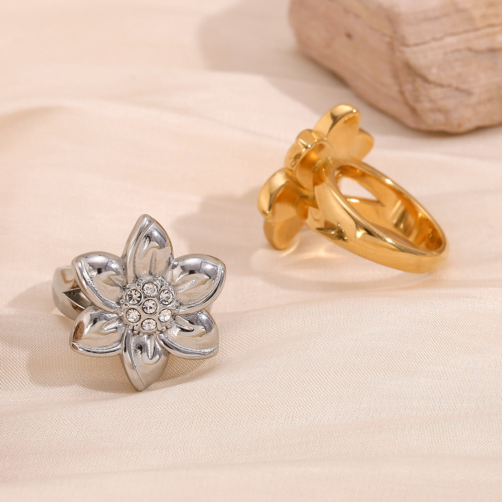 Vintage Elegant Floral 18K Gold Plated Stainless Steel Rhinestone Ring for Women