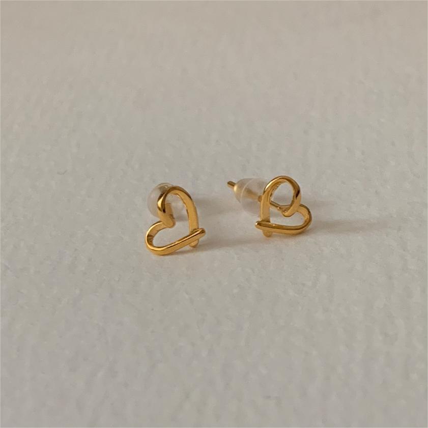 Minimalist Heart-Shaped 925 Sterling Silver Stud Earrings with Gold Plating, Sweet and Fresh Style