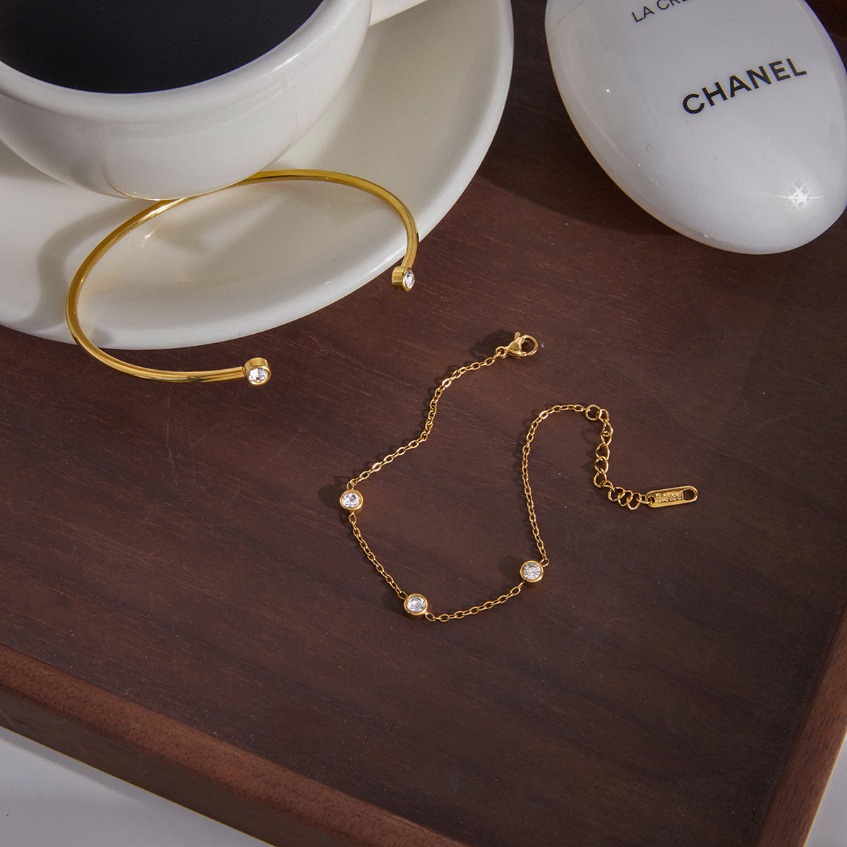 Bracciale di lusso elegante rotondo geometrico in acciaio inossidabile placcato con zirconi cubici per donna