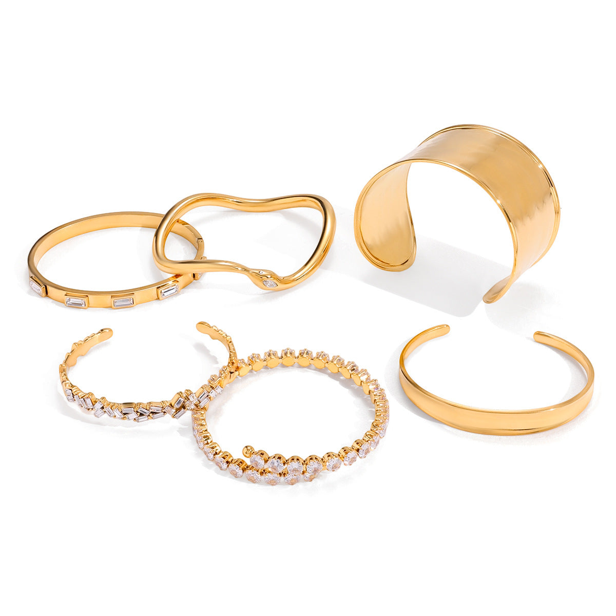 Minimalist Snake-Shaped Stainless Steel Bracelet with Rhinestone Inlay, Plated for Fade-Resistant Luxury Finish