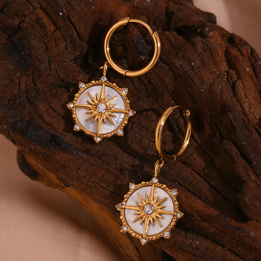 Pendientes de brújula geométricos de inspiración vintage para mujer de acero inoxidable con baño de oro de 18 quilates y colgante de estrella