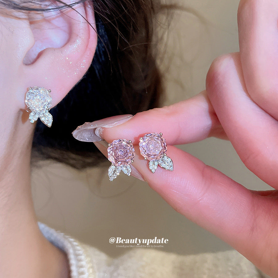 Elegantes pendientes de circonitas con forma floral para mujer en acero inoxidable con diseño minimalista de lujo