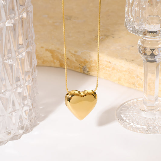 Minimalist 3D Heart-Shaped Titanium Steel Pendant Necklace with 18K Vacuum Plated Finish on O-Chain for Women