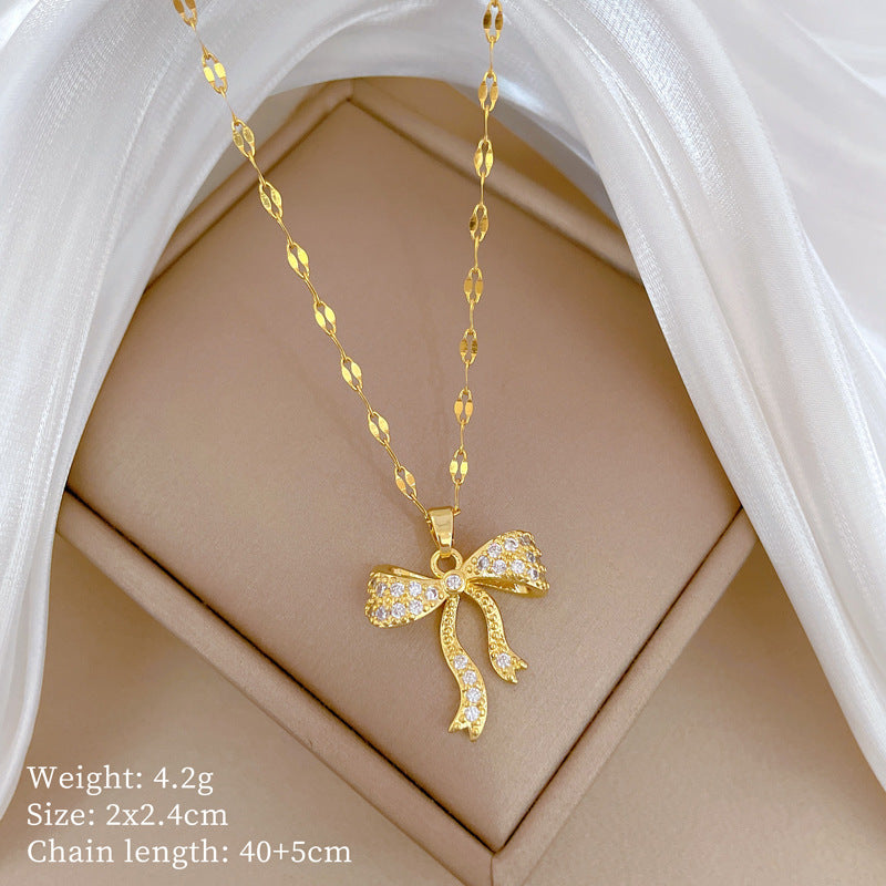 Collana con pendente di lusso con fiocco in strass per donna, girocollo delicato in acciaio inossidabile con lunghezza della catena regolabile