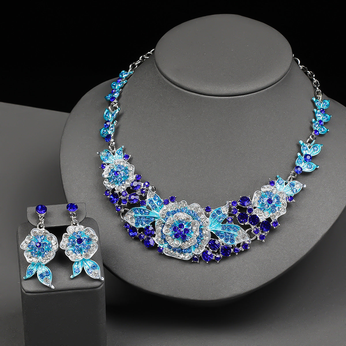 Conjunto de collar y pendientes étnicos de rosas florales de aleación con acabado chapado para mujer